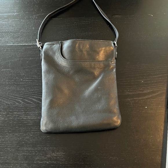 Margot Radley Pebbled 100% leather crossbody bag- black/charcoal
